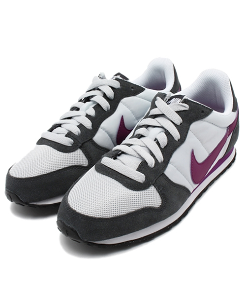 BEAMS BOY（ビームスボーイ）の「NIKE / ウィメンズ ジニコ（スニーカー・レディース・ホワイト/ロイヤルブルー・23.5/24/25/24.5）」の2枚目の写真