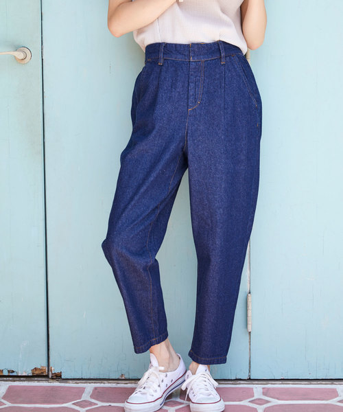 Chaco closet(チャコ クローゼット)の「インド綿 テーパード バルーン デニムパンツ(その他パンツ・レディース・ライトベージュ/チャコール/ブラウン/カーキブラウン/グリーン系その他/ダークネイビー/ブルー/ネイビー・M)」の6枚目の写真