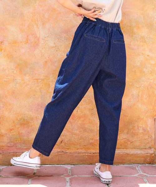 Chaco closet(チャコ クローゼット)の「インド綿 テーパード バルーン デニムパンツ(その他パンツ・レディース・ライトベージュ/チャコール/ブラウン/カーキブラウン/グリーン系その他/ダークネイビー/ブルー/ネイビー・M)」の22枚目の写真