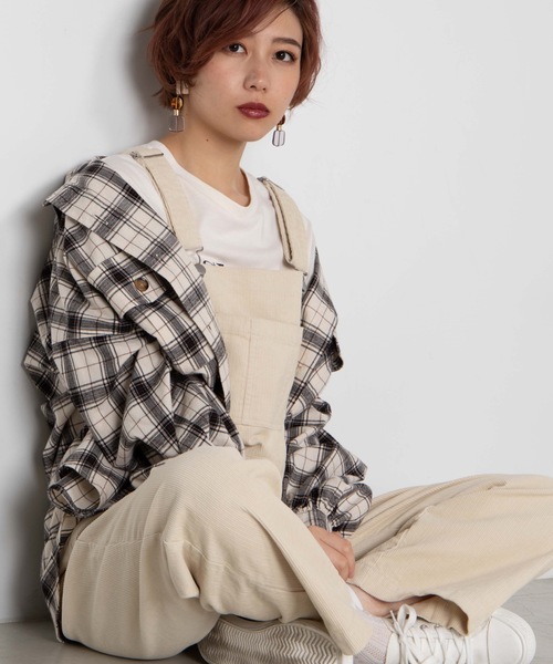 WEGO（ウィゴー）の「WEGO/コーデュロイオーバーオール（サロペット/オーバーオール・レディース・ブラック/アイボリー/キャメル・FREE）」の2枚目の写真