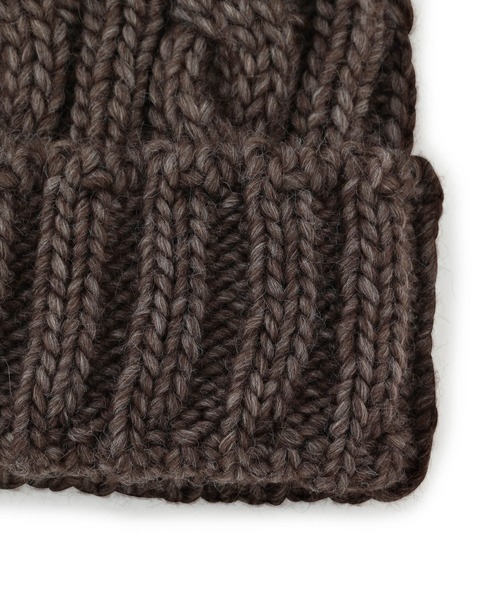 ADAM ET ROPE'（アダムエロペ）の「イタリア製 ケーブルニットキャップ（ニットキャップ/ビーニー・メンズ・ダークブラウン/ブラック/ホワイト系その他2・FREE）」の4枚目の写真
