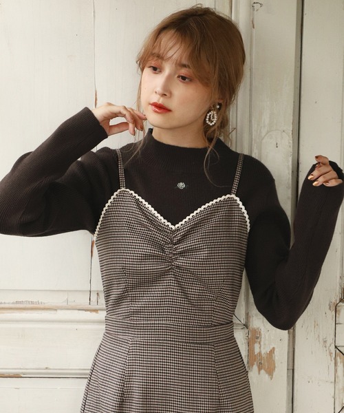 one after another NICE CLAUP(ワンアフターアナザーナイスクラップ)の「バラ刺繍プチハイリブニット(ニット/セーター・レディース・アイボリー/ブラウン/ミント・FREE)」の3枚目の写真