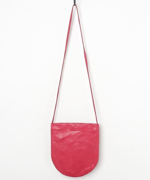 TASINAMI(タシナミ)の「TASINAMI アーロンレザーコートポケットバッグショルダー (TA-2015)(ショルダーバッグ・レディース・キャメル/ピンク/ブルー/グレー/グレイッシュベージュ/イエロー/ブラック・FREE)」の1枚目の写真