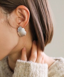 ニュアンスプレートピアス