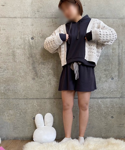 Mysa&Liina(ミーサリーナ)の「ポンチパーカーショートパンツセットアップ(ルームウェア/パジャマ・レディース・チャコールグレー/ブラック/ベージュ/サックスブルー/ピンク・M/L)」の7枚目の写真