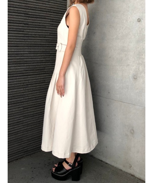 ENVYM（アンビー）の「デニムロングＯＰ（ワンピース・レディース・アイボリー/インディゴブルー・FREE）」の10枚目の写真