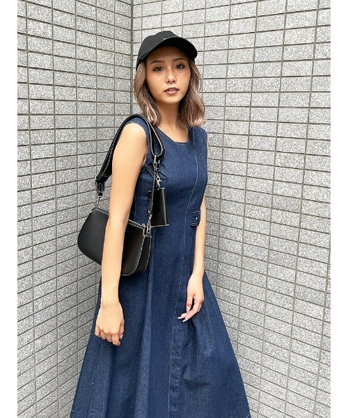 ENVYM（アンビー）の「デニムロングＯＰ（ワンピース・レディース・アイボリー/インディゴブルー・FREE）」の16枚目の写真