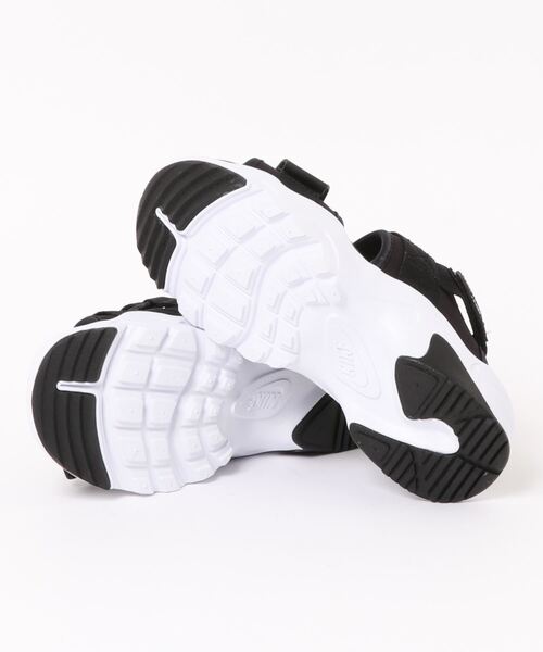 NIKE(ナイキ)の「【NIKE】WMNS NIKE CANYON SANDAL(サンダル・レディース・ブラック・23cm/24cm/25cm/22cm)」の3枚目の写真