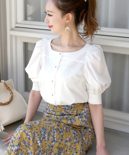 ROYAL PARTY（ロイヤルパーティー）の「パフスリーブボタンブラウス（シャツ/ブラウス・レディース・ベージュ/パープル/オフホワイト・FREE）」の2枚目の写真