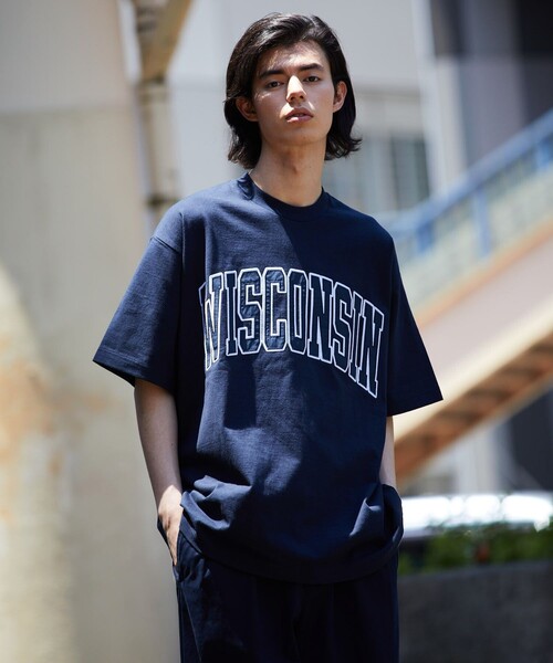 FREAK'S STORE（フリークスストア）の「WISCONSIN カレッジロゴ ワッペン Tシャツ/アーチロゴ/刺繍（Tシャツ/カットソー・メンズ・ホワイト/ブラック/グレー/ネイビー/グリーン・MEDIUM/LARGE）」の5枚目の写真
