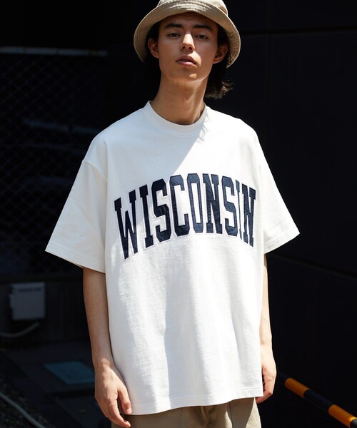 FREAK'S STORE（フリークスストア）の「WISCONSIN カレッジロゴ ワッペン Tシャツ/アーチロゴ/刺繍（Tシャツ/カットソー・メンズ・ホワイト/ブラック/グレー/ネイビー/グリーン・MEDIUM/LARGE）」の20枚目の写真