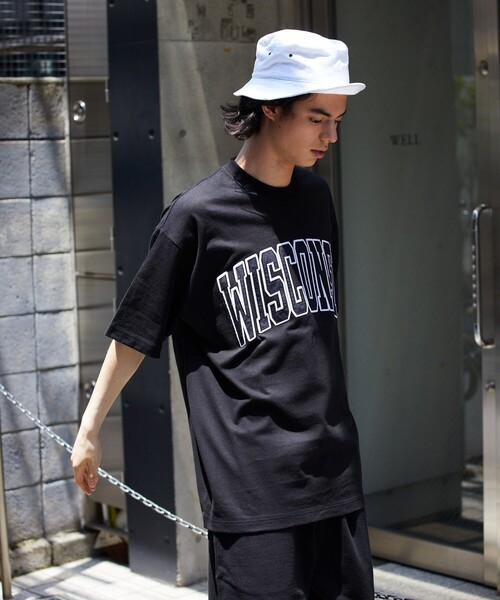 FREAK'S STORE（フリークスストア）の「WISCONSIN カレッジロゴ ワッペン Tシャツ/アーチロゴ/刺繍（Tシャツ/カットソー・メンズ・ホワイト/ブラック/グレー/ネイビー/グリーン・MEDIUM/LARGE）」の10枚目の写真