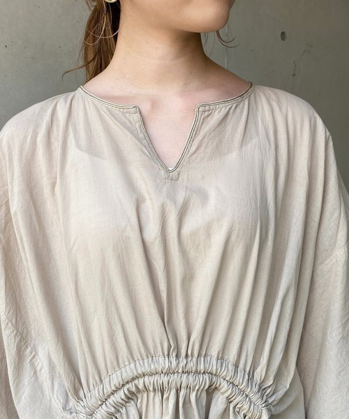 CAPRICIEUX LE'MAGE(カプリシューレマージュ)の「コード刺繍ドロストワンピース(ワンピース・レディース・グレイッシュベージュ/チャコールグレー・FREE)」の7枚目の写真