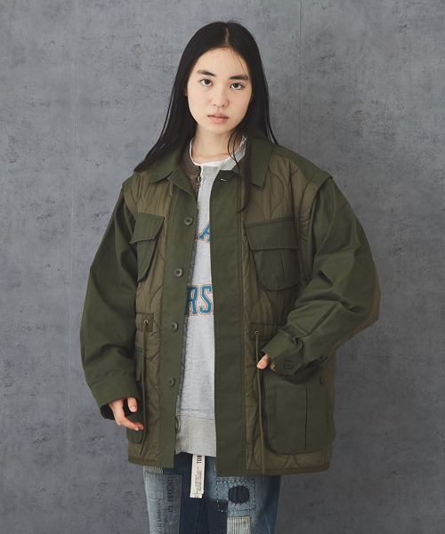 TOBILA（トビラ）の「ナイロン中綿2Wayミリタリージャケットユニセックス（ミリタリージャケット・レディース・ブラック/カーキ・M）」の2枚目の写真