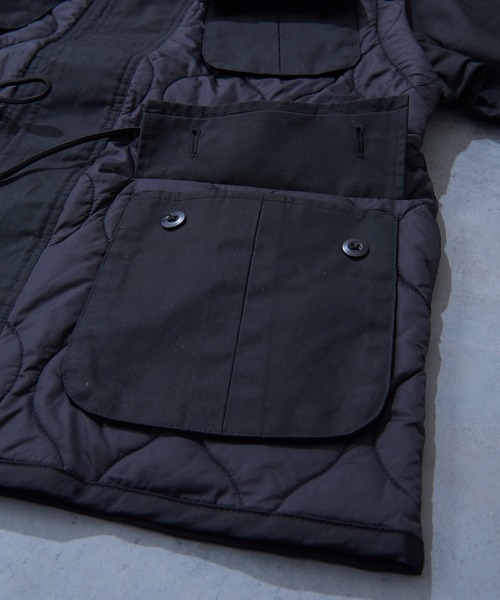 TOBILA（トビラ）の「ナイロン中綿2Wayミリタリージャケットユニセックス（ミリタリージャケット・レディース・ブラック/カーキ・M）」の16枚目の写真