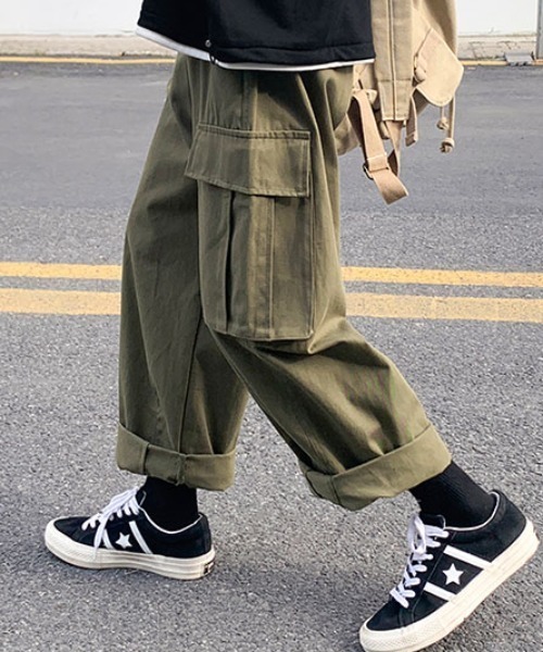 KOR(ケーオーアール)の「ルーズストレート ミリタリーカーゴパンツ(カーゴパンツ・メンズ・ブラック/グレー/オリーブ・M/L/XL)」の3枚目の写真