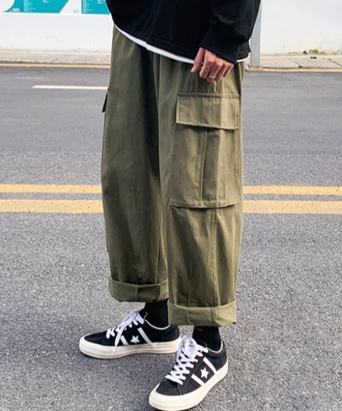 KOR(ケーオーアール)の「ルーズストレート ミリタリーカーゴパンツ(カーゴパンツ・メンズ・ブラック/グレー/オリーブ・M/L/XL)」の4枚目の写真