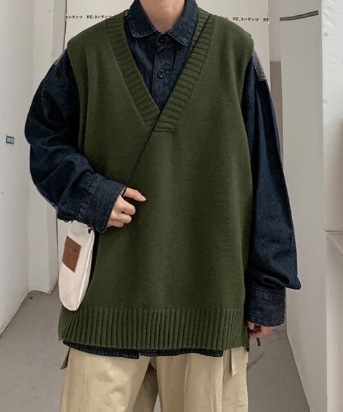 KOR（ケーオーアール）の「ユニセックス対応 Vネックニットベスト（ベスト・メンズ・ホワイト/ブラック/ブラウン/ベージュ/カーキ/イエロー・M/L/2XL/XL）」の5枚目の写真