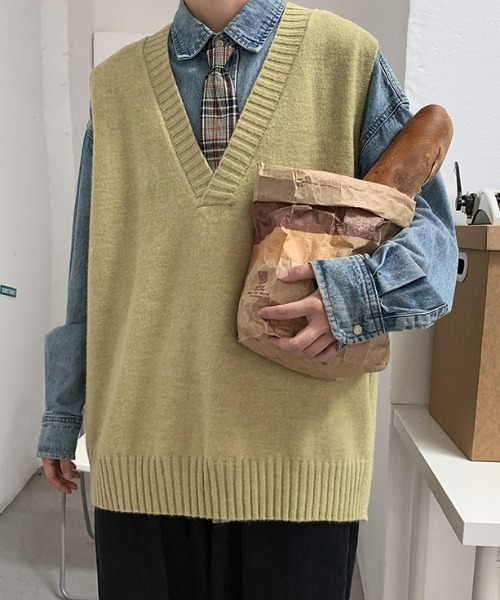 KOR（ケーオーアール）の「ユニセックス対応 Vネックニットベスト（ベスト・メンズ・ホワイト/ブラック/ブラウン/ベージュ/カーキ/イエロー・M/L/2XL/XL）」の6枚目の写真