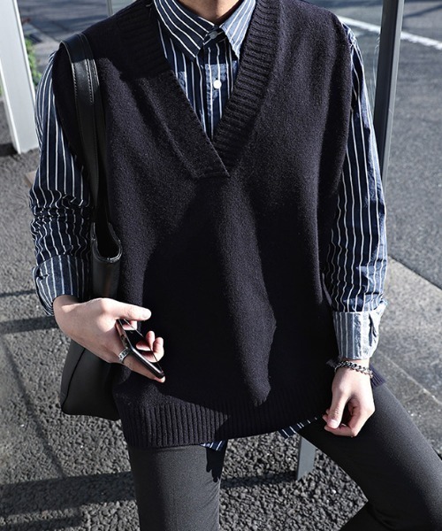 KOR（ケーオーアール）の「ユニセックス対応 Vネックニットベスト（ベスト・メンズ・ホワイト/ブラック/ブラウン/ベージュ/カーキ/イエロー・M/L/2XL/XL）」の20枚目の写真