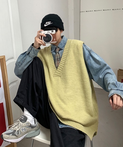 KOR（ケーオーアール）の「ユニセックス対応 Vネックニットベスト（ベスト・メンズ・ホワイト/ブラック/ブラウン/ベージュ/カーキ/イエロー・M/L/2XL/XL）」の15枚目の写真