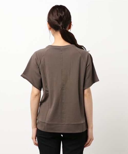 ReNorm（リノーム）の「ミニ裏毛アシメデザイントップス（Tシャツ/カットソー・レディース・ブラウン/ダークグレー・フリー）」の18枚目の写真