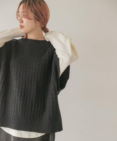 ITEMS URBANRESEARCH（アイテムズ アーバンリサーチ）の「ニットベスト（ベスト・レディース・ライトカーキ/アイボリー/パープル/ブラック/ベージュ・FREE）」の3枚目の写真