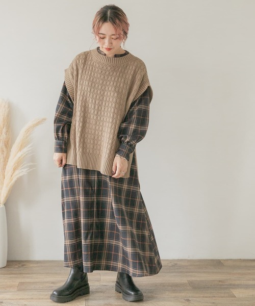 ITEMS URBANRESEARCH（アイテムズ アーバンリサーチ）の「ニットベスト（ベスト・レディース・ライトカーキ/アイボリー/パープル/ブラック/ベージュ・FREE）」の16枚目の写真