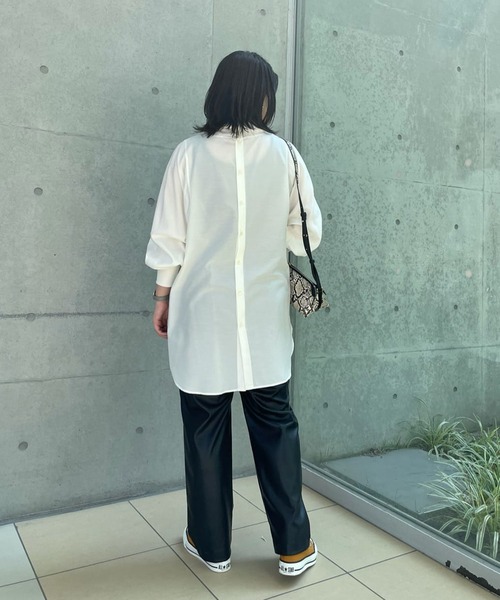 RIVE DROITE（リヴドロワ）の「きれい目にもカジュアルにもマッチする　ライトタンブラーハイネックシャツ（シャツ/ブラウス・レディース・オフホワイト/ブラック・FREE）」の12枚目の写真