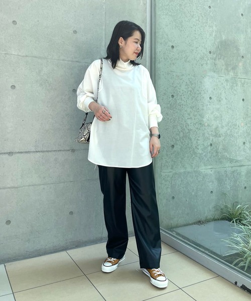 RIVE DROITE（リヴドロワ）の「きれい目にもカジュアルにもマッチする　ライトタンブラーハイネックシャツ（シャツ/ブラウス・レディース・オフホワイト/ブラック・FREE）」の10枚目の写真