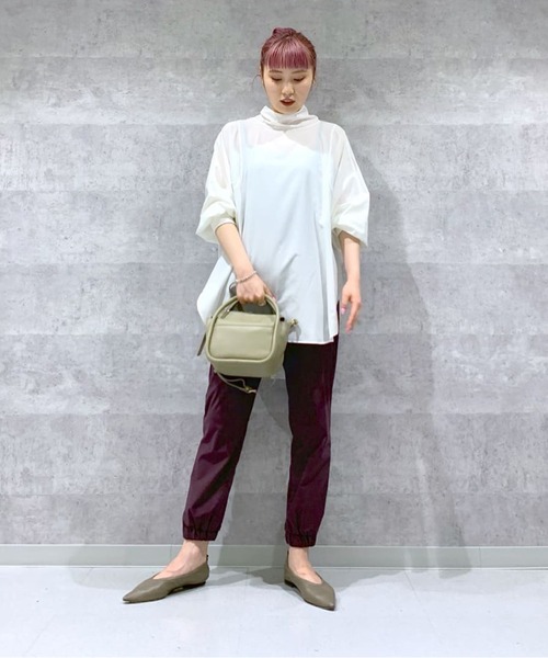 RIVE DROITE（リヴドロワ）の「きれい目にもカジュアルにもマッチする　ライトタンブラーハイネックシャツ（シャツ/ブラウス・レディース・オフホワイト/ブラック・FREE）」の13枚目の写真