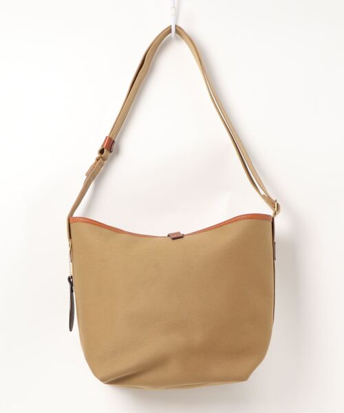 Bshop（ビショップ）の「【Brady】KINROSS MEDIUM（ショルダーバッグ・レディース・ブラック/カーキ・ONE SIZE）」の5枚目の写真