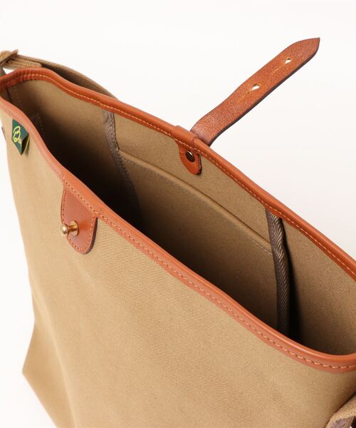 Bshop（ビショップ）の「【Brady】KINROSS MEDIUM（ショルダーバッグ・レディース・ブラック/カーキ・ONE SIZE）」の6枚目の写真