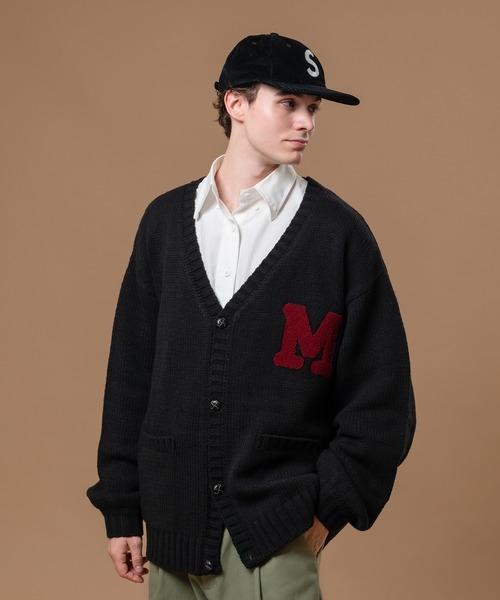 MUHET（ミュエータ）の「レタードカーディガン（カーディガン/ボレロ・レディース・ブラック/グレー/ライトベージュ・SMALL/MEDIUM/X-LARGE）」の2枚目の写真