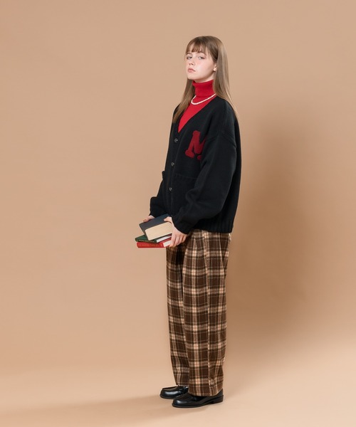 MUHET（ミュエータ）の「レタードカーディガン（カーディガン/ボレロ・レディース・ブラック/グレー/ライトベージュ・SMALL/MEDIUM/X-LARGE）」の11枚目の写真