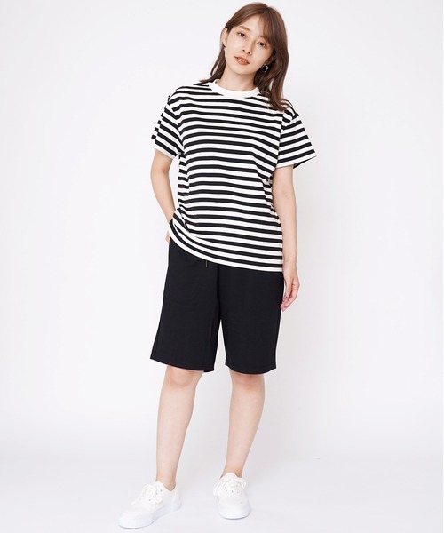 GIORDANO（ジョルダーノ）の「[ GIORDANO ] クルーネック半袖ビッグシルエットTシャツ（Tシャツ/カットソー・レディース・アイボリー/ホワイト/ブラック/ブラック×ホワイト/レッド系その他/ダークグリーン・LARGE/SMALL/MEDIUM）」の17枚目の写真