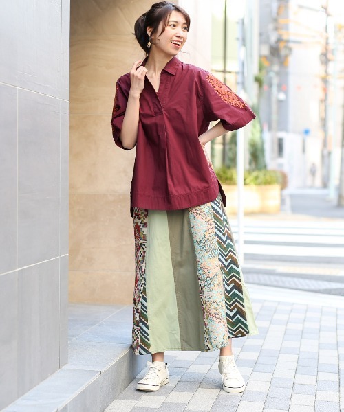 チチカカ(チチカカ)の「コットンxナバホクロス刺繍プルオーバー(シャツ/ブラウス・レディース・カーキ/ベージュ/ボルドー・FREE)」の10枚目の写真