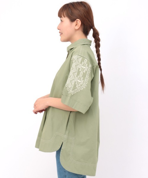 チチカカ(チチカカ)の「コットンxナバホクロス刺繍プルオーバー(シャツ/ブラウス・レディース・カーキ/ベージュ/ボルドー・FREE)」の15枚目の写真
