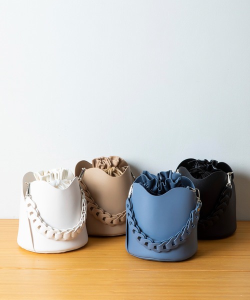 Munich（ミューニック）の「WEB限定　フェイクレザー2wayミニバッグ（ショルダーバッグ・レディース・ホワイト/ベージュ/ブラック/バイオレット・FREE）」の5枚目の写真