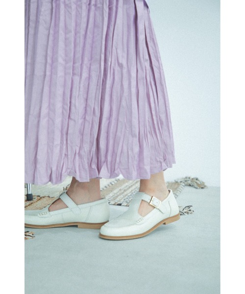 STILMODA（スティルモーダ）の「(STILMODA)<TV掲載>Tストラップ付シューズ（その他シューズ・レディース・ホワイト/ブラック・39/36/37/38）」の2枚目の写真