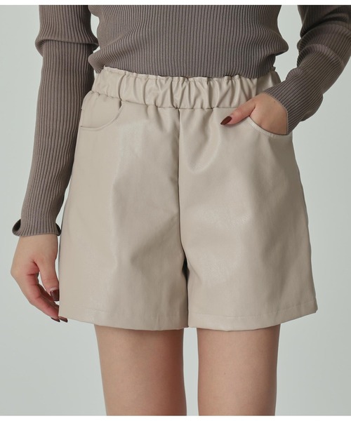 ANAP（アナップ）の「フェイクレザーショートパンツ（その他パンツ・レディース・ブラック/アイボリー・FREE）」の14枚目の写真