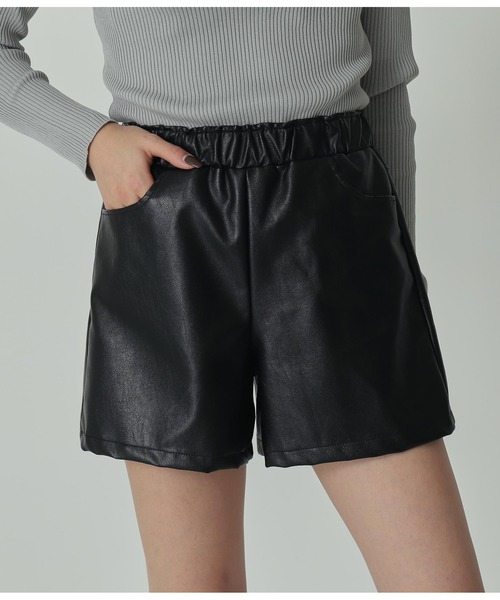 ANAP（アナップ）の「フェイクレザーショートパンツ（その他パンツ・レディース・ブラック/アイボリー・FREE）」の15枚目の写真