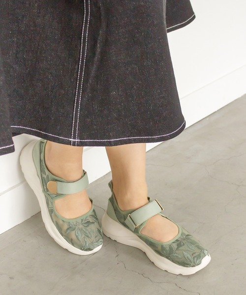 RANDA(ランダ)の「ストレスフリー/刺繍デザインスニーカー(スニーカー・レディース・ブラック/グリーン/クリーム・M/LL/L/S)」の3枚目の写真