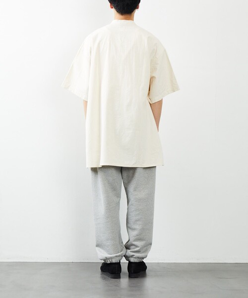 HINSON（ヒンソン）の「HINSON/ヒンソン ノーカラー グランパシャツ ショートスリーブ/ノーカラー/プルオーバー（シャツ/ブラウス・メンズ・ホワイト/ブラック/オフホワイト/ホワイト系その他/ブラック系その他・MEDIUM/LARGE）」の11枚目の写真