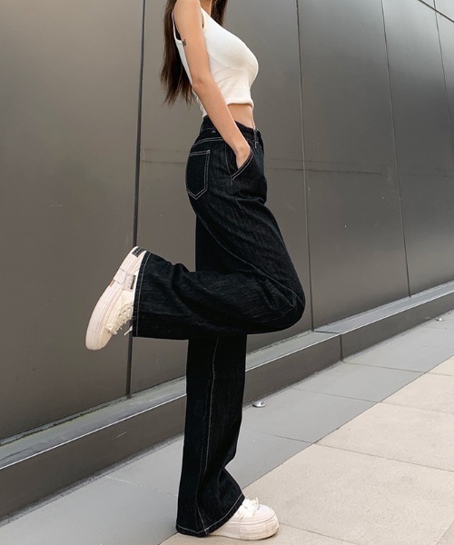 Opinion korean town(オピニオン コリアン タウン)の「90's BUGGY BLACK DENIM(デニムパンツ・レディース・ブラック・S/M)」の4枚目の写真