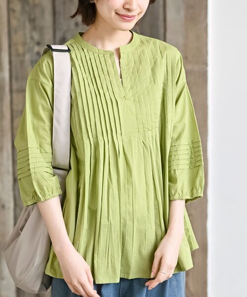 rps（アールピーエス）の「ピンタックＶネック７分袖ブラウス（シャツ/ブラウス・レディース・チャコールグレー/ブラック/オフホワイト/マスタード/カーキ/グリーン系その他/ブルー・M/フリー）」の5枚目の写真