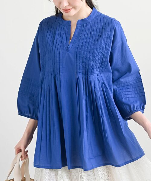 rps（アールピーエス）の「ピンタックＶネック７分袖ブラウス（シャツ/ブラウス・レディース・チャコールグレー/ブラック/オフホワイト/マスタード/カーキ/グリーン系その他/ブルー・M/フリー）」の6枚目の写真