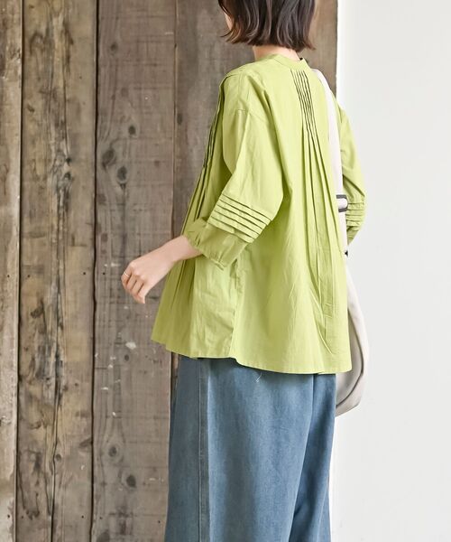 rps（アールピーエス）の「ピンタックＶネック７分袖ブラウス（シャツ/ブラウス・レディース・チャコールグレー/ブラック/オフホワイト/マスタード/カーキ/グリーン系その他/ブルー・M/フリー）」の16枚目の写真