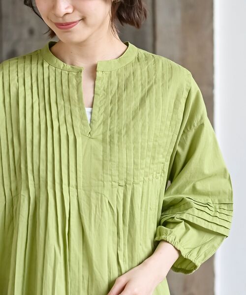 rps（アールピーエス）の「ピンタックＶネック７分袖ブラウス（シャツ/ブラウス・レディース・チャコールグレー/ブラック/オフホワイト/マスタード/カーキ/グリーン系その他/ブルー・M/フリー）」の19枚目の写真