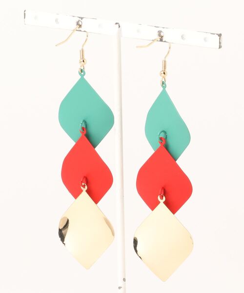 チャイハネ(チャイハネ)の「【チャイハネ】トリプルリーフピアス(ピアス(両耳用)・レディース・ブラック/レッド・FREE)」の4枚目の写真